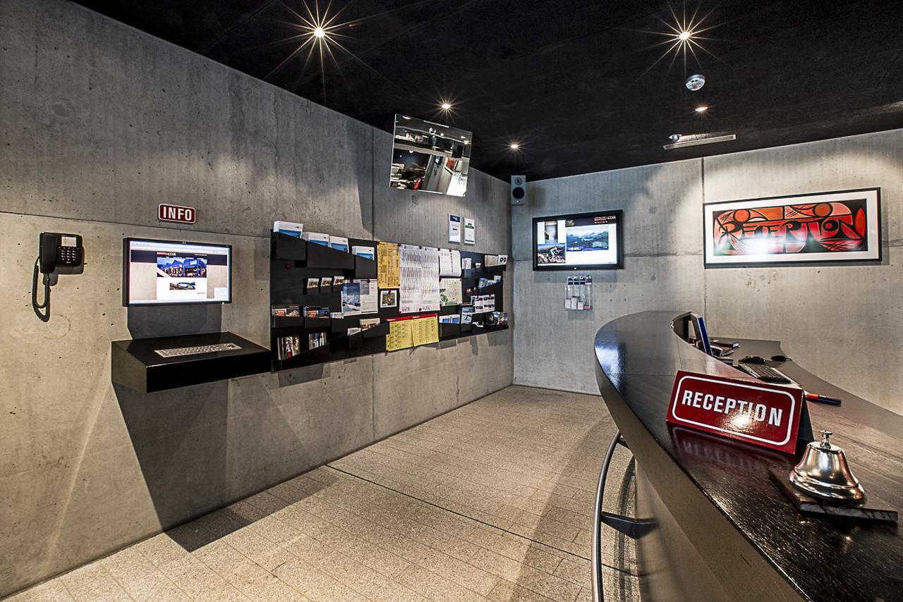 Hostel Inn Lodge 첼레리나 외부 사진